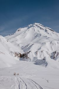 Превью обои гора, вершина, заснеженный, склон, белый, вулканический