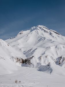 Превью обои гора, вершина, заснеженный, склон, белый, вулканический