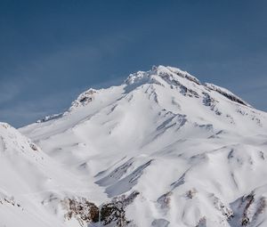 Превью обои гора, вершина, заснеженный, склон, белый, вулканический