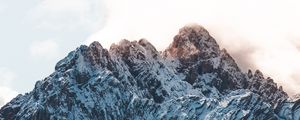 Превью обои гора, вершина, заснеженный, облака, пейзаж