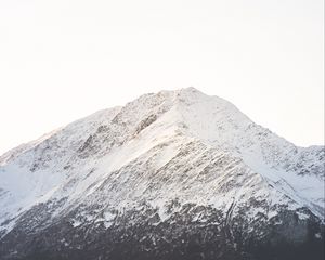 Превью обои гора, вершина, заснеженный, склон, снег