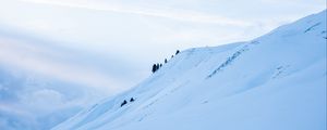Превью обои гора, заснеженный, склон, пейзаж, зима