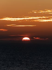 Превью обои горизонт, закат, туча, пасмурно