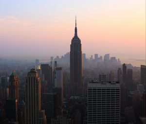 Превью обои город, мегаполис, здания, небоскребы, вид сверху, туман, нью-йорк