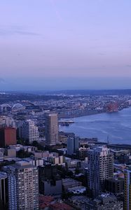 Превью обои город, небоскребы, архитектура, вечер, здания, побережье