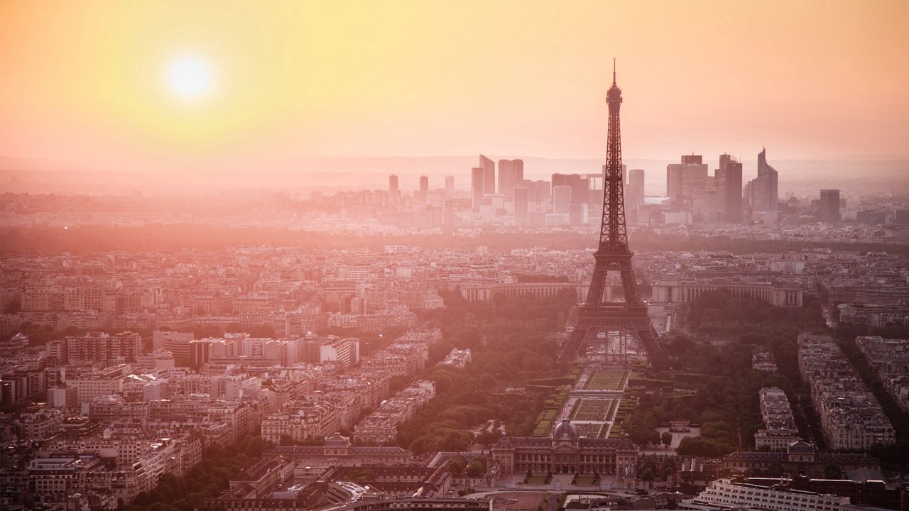 Обои город, париж, франция, эйфелева башня, рассвет, утро, вид, туман