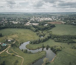 Превью обои город, река, извилистый, деревья, горизонт