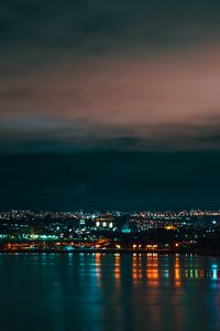 Превью обои город, река, свечение, ночь