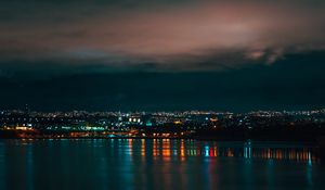 Превью обои город, река, свечение, ночь