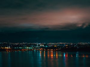 Превью обои город, река, свечение, ночь
