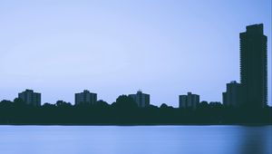 Превью обои город, река, вечер, здания