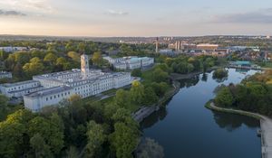 Превью обои город, река, здания, вид сверху, обзор