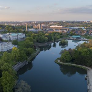 Превью обои город, река, здания, вид сверху, обзор