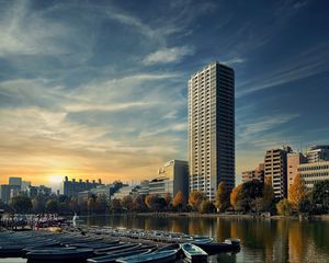 Превью обои город, река, здания, лодки
