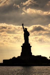Превью обои город, статуя, статуя свободы, нью-йорк