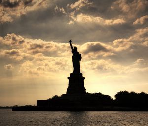 Превью обои город, статуя, статуя свободы, нью-йорк