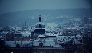 Превью обои город, церковь, рассвет, свет, здания, крыши