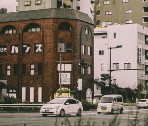 Превью обои город, улица, автомобили, движение