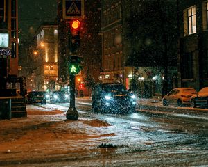 Превью обои город, улица, ночь, снег, машины