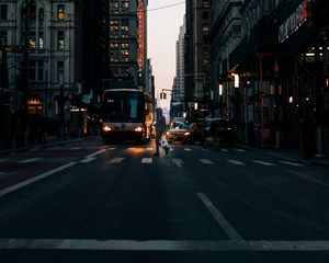 Превью обои город, улица, здания, пешеходный переход, движение