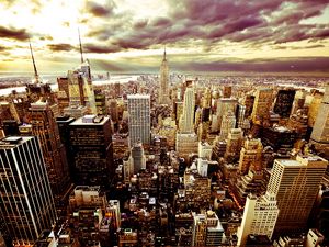 Превью обои город, вечер, небо, тучи, америка, сша, нью йорк, небоскребы, здания, красиво