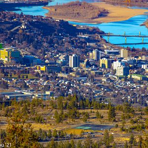 Превью обои город, вид сверху, городской пейзаж, река, здания