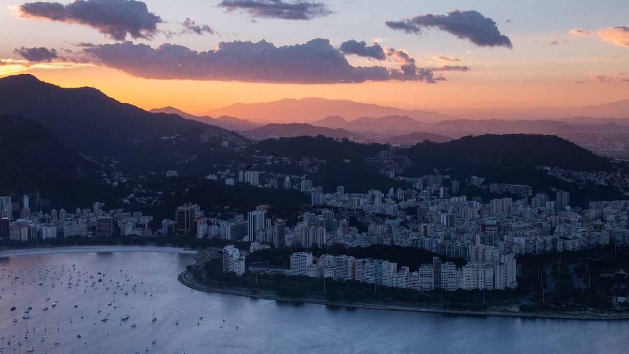 Обои город, вид сверху, облака, рио-де-жанейро, бразилия