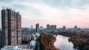 Превью обои город, вид сверху, река, деревья, небо