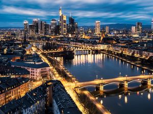 Превью обои город, вид сверху, здания, мост, река, огни, сумерки