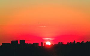 Превью обои город, закат, небо, горизонт, солнце