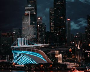 Превью обои город, здания, архитектура, ночь, луна, свет