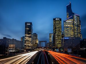 Превью обои город, здания, дорога, огни, длинная выдержка