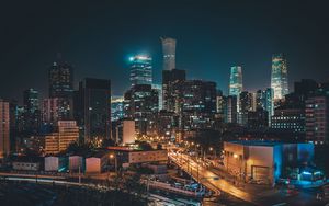 Превью обои город, здания, дорога, огни, ночь
