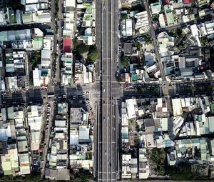 Превью обои город, здания, крыши, дорога, вид сверху