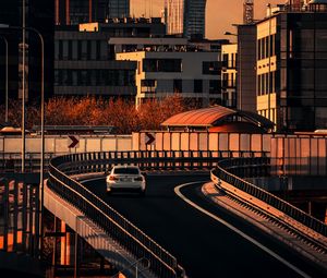 Превью обои город, здания, мост, дорога, автомобиль