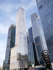 Превью обои город, здания, небоскребы, дорога