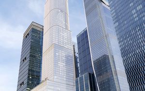 Превью обои город, здания, небоскребы, дорога