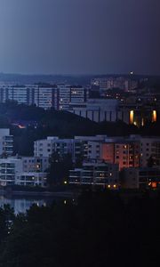 Превью обои город, здания, река, ночь, небо, деревья, городской пейзаж