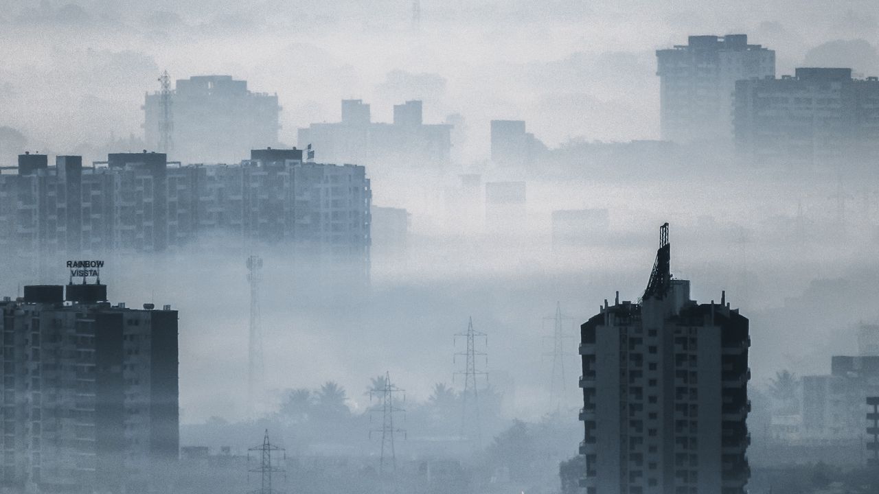 Обои город, здания, туман, вид сверху, иллюзия