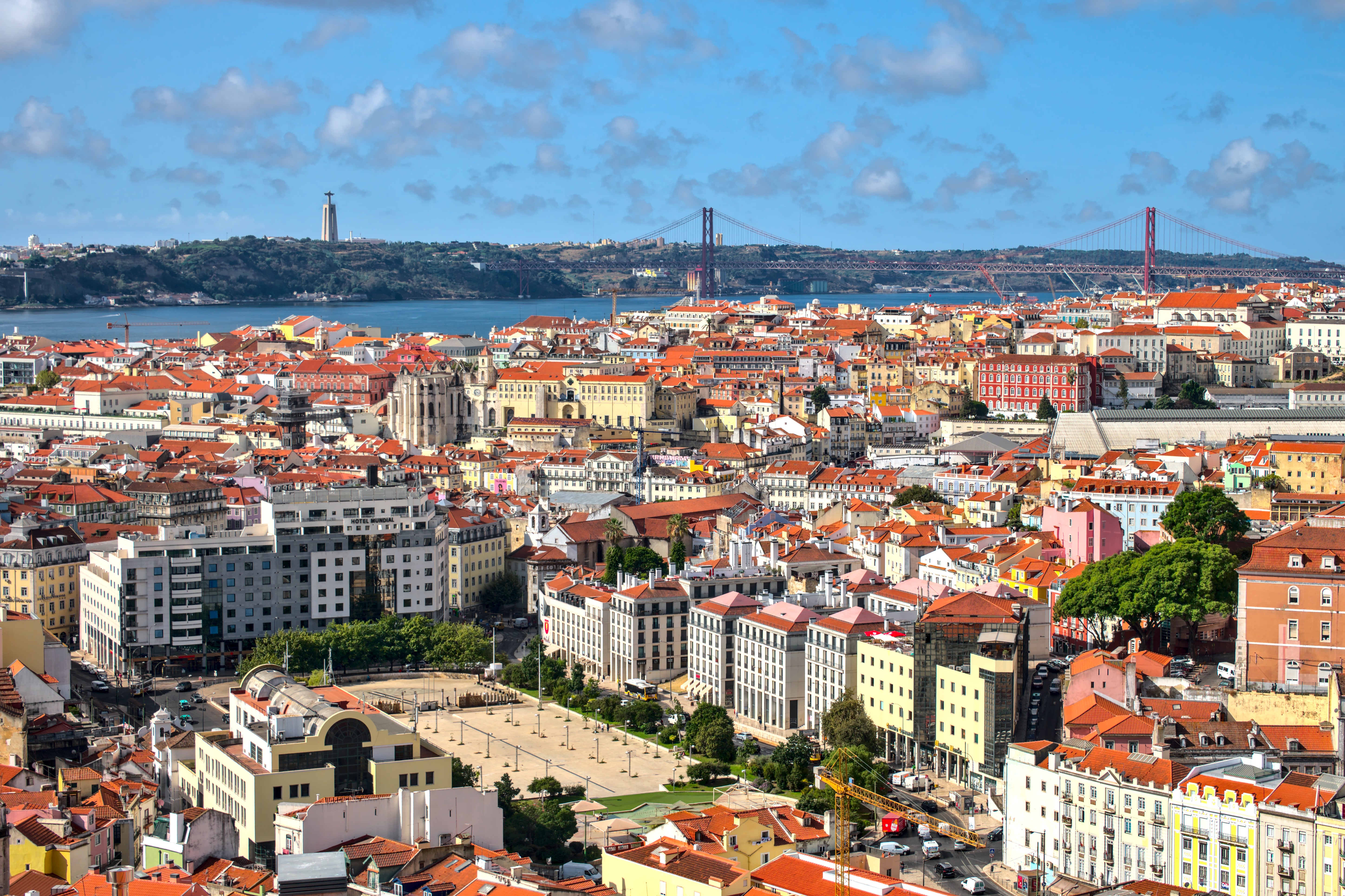 Lisboa. Лиссабон вид сверху. Португалия Лиссабон вид сверху. Лиссабон панорама. Лиссабон панорама города.