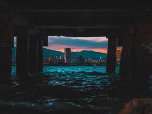 Превью обои город, здания, вода, вид