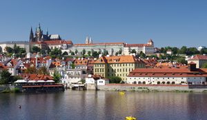Превью обои город, здания, замок, архитектура, пристань, вода