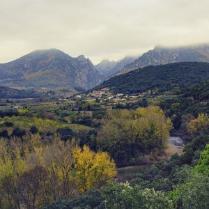 Превью обои горы, деревья, облака, пейзаж