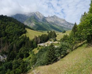 Превью обои горы, деревья, облака, трава, склон