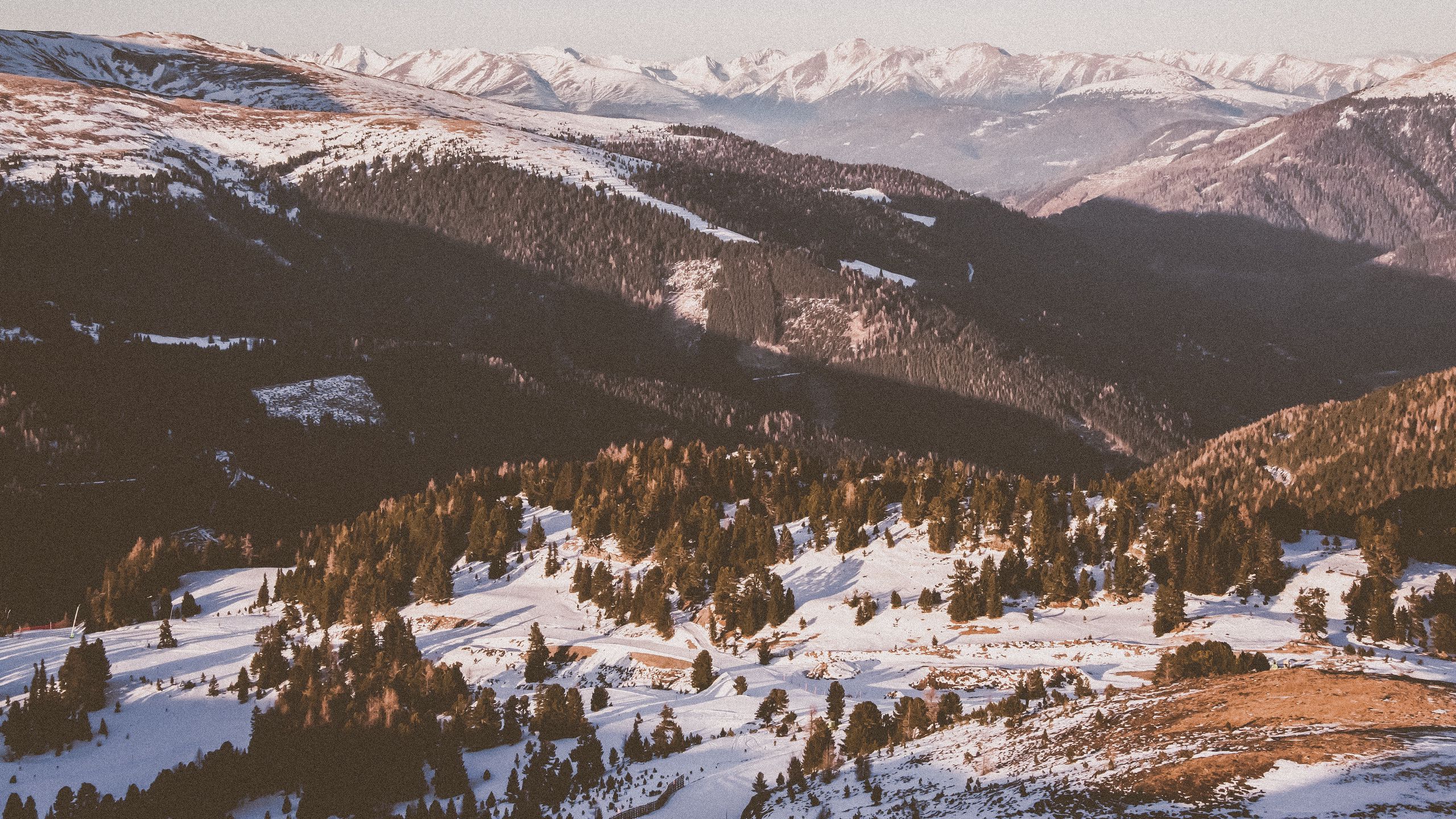 Тайной заснеженной долины. Снежная Долина. Squamish Valley зимой. Супер Снежная Долина. Картинка на рабочий стол горы фото.