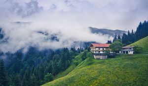 Превью обои горы, дом, облака, природа, пейзаж