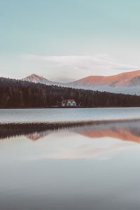 Превью обои горы, дом, озеро, отражение