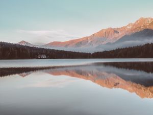 Превью обои горы, дом, озеро, отражение