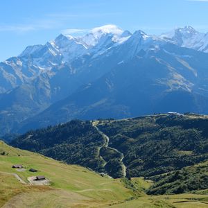 Превью обои горы, холмы, лес, деревья, дорога, пейзаж