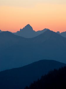 Превью обои горы, холмы, очертания, сумерки, полумрак